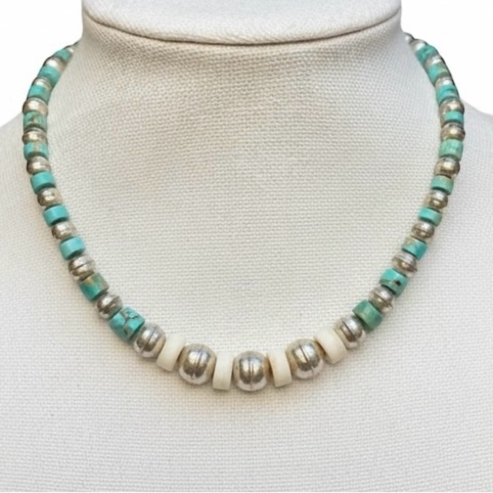 Vintage Sterling Silver Navajo Bench Beads White & Blue Turquoise Discs Necklace